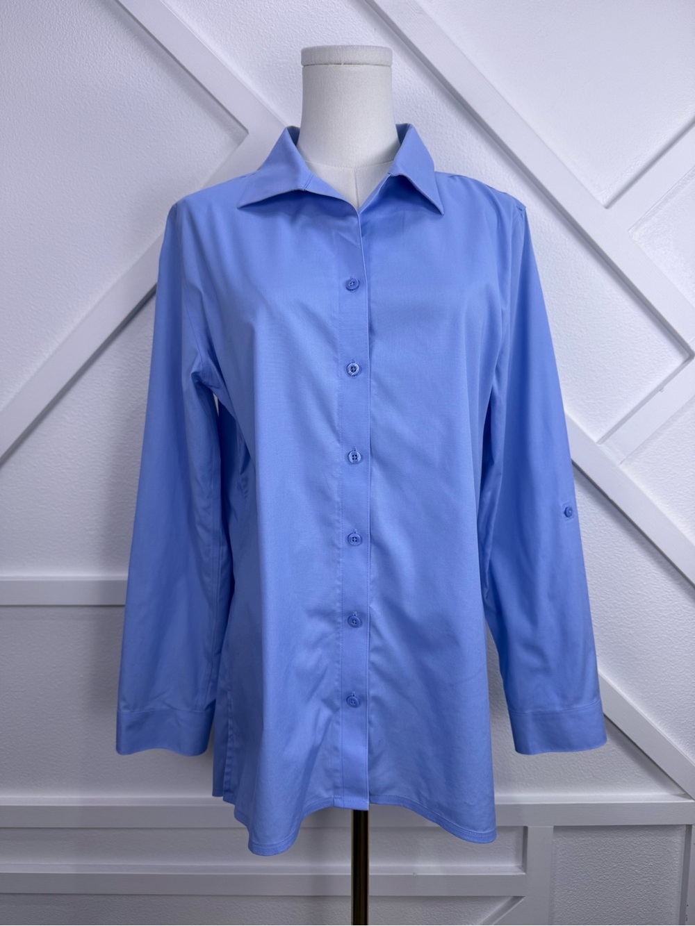 Chico’s No-Iron Blue Stretch Cotton Button Front Roll Tab Shirt Size 1 Medium